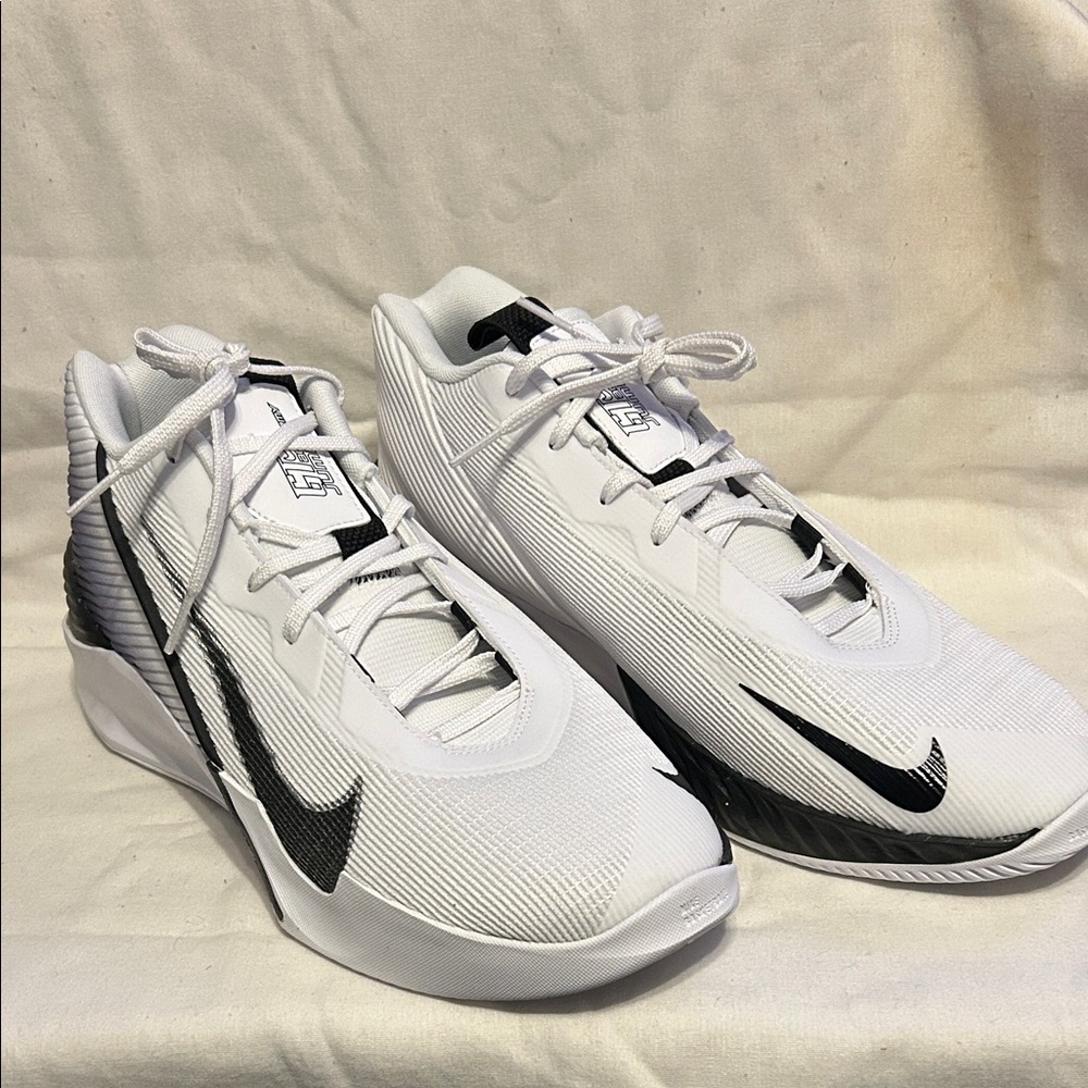 NWOB NIKE G.T. Jump academy size 11.5 men’s